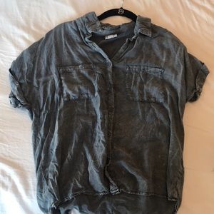 Gray/blue breezy top!⭐️⭐️